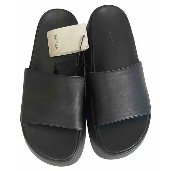 Bershka NWT Platform Slides Women's7.5 Sandals Round Toe Black Boho 90s Hippy - Picture 2 of 16